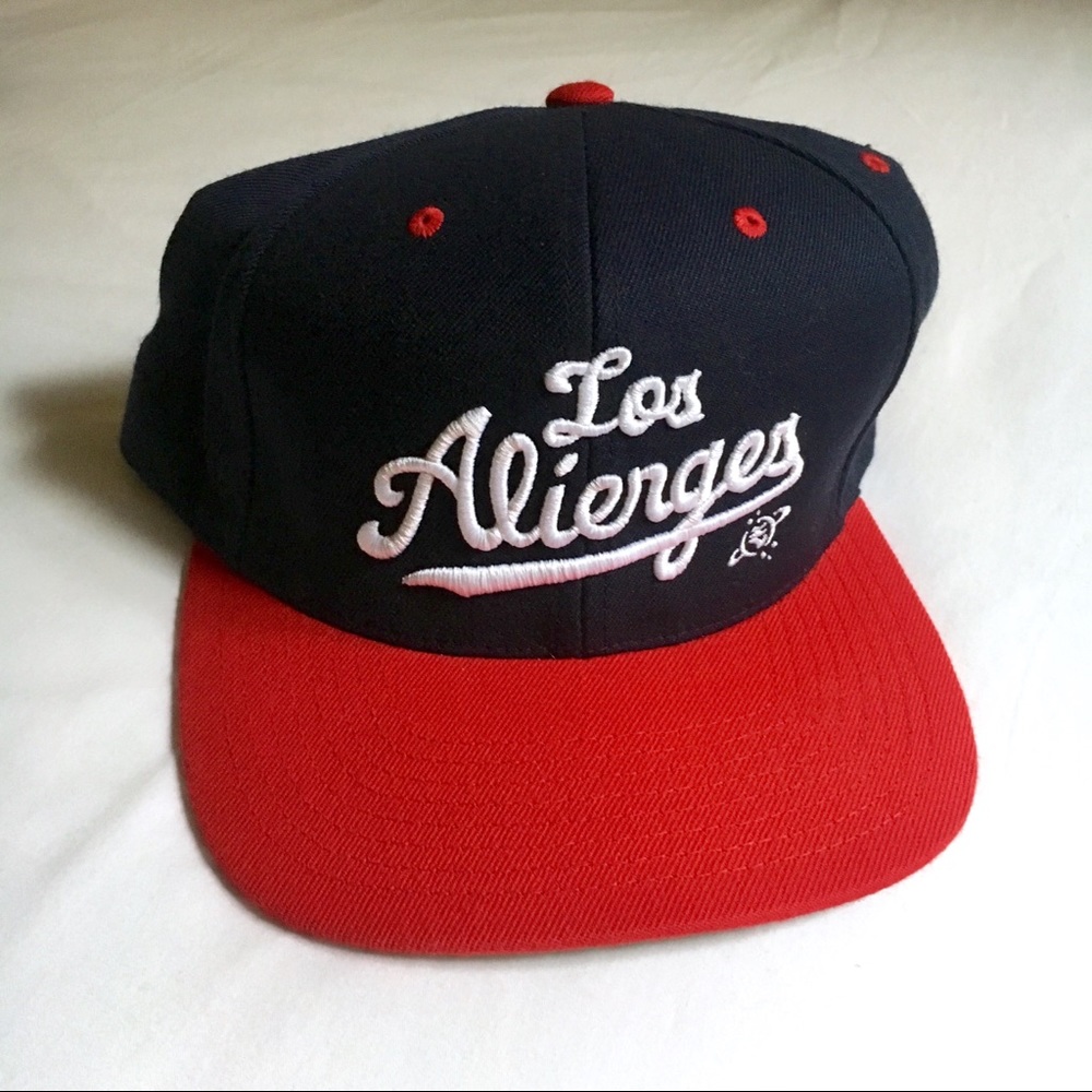 Los Alienges hat